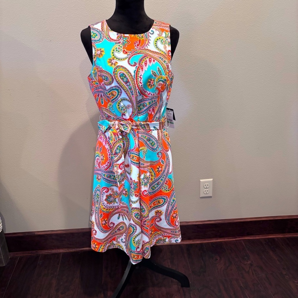 NWT Nine West Paisley Print Dress, size 8, Office Summer Artsy Cruisewear Church